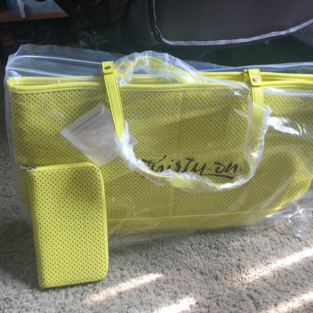 Thirty one style setter and Benjamin wallet